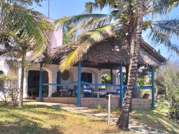 Beachfront Villa on 4.2 Acres for sale on Bofa Beach in Kilifi