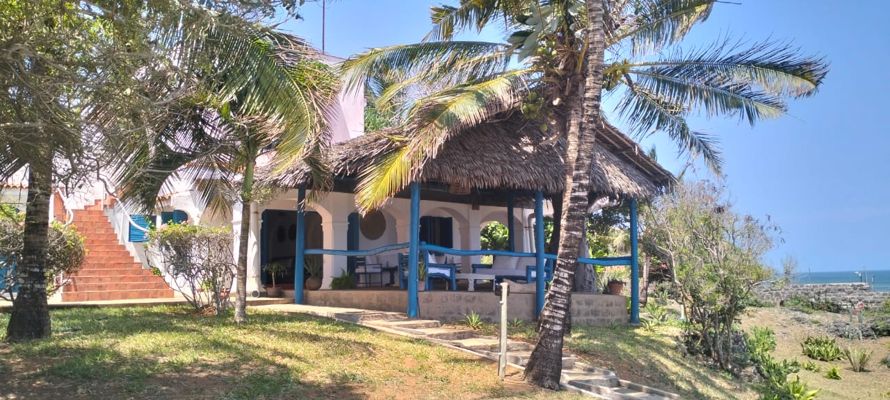 Beachfront Villa on 4.2 Acres for sale on Bofa Beach in Kilifi