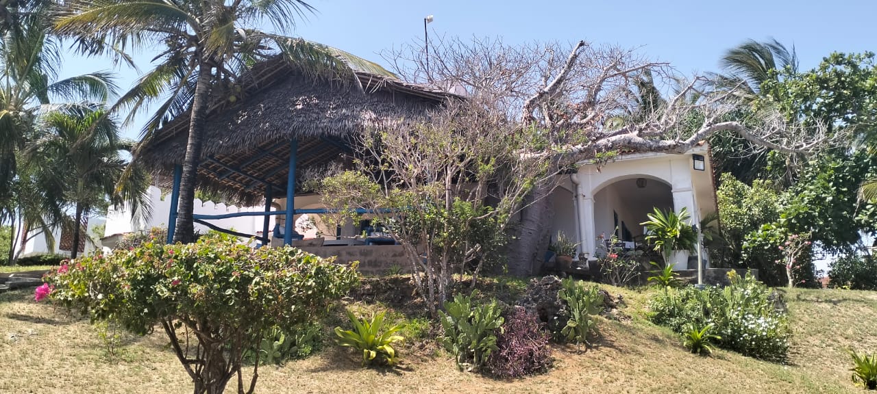 Beachfront Villa on 4.2 Acres for sale on Bofa Beach in Kilifi