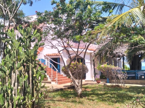 Beachfront Villa on 4.2 Acres for sale on Bofa Beach in Kilifi