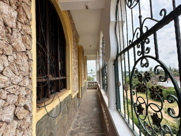 Modern 2-bedroom apartment for rent on Casuarina Road, Malindi. Prime location near Kilili Baharini, offering comfort, security, and convenience at KSh 30,000 monthly.