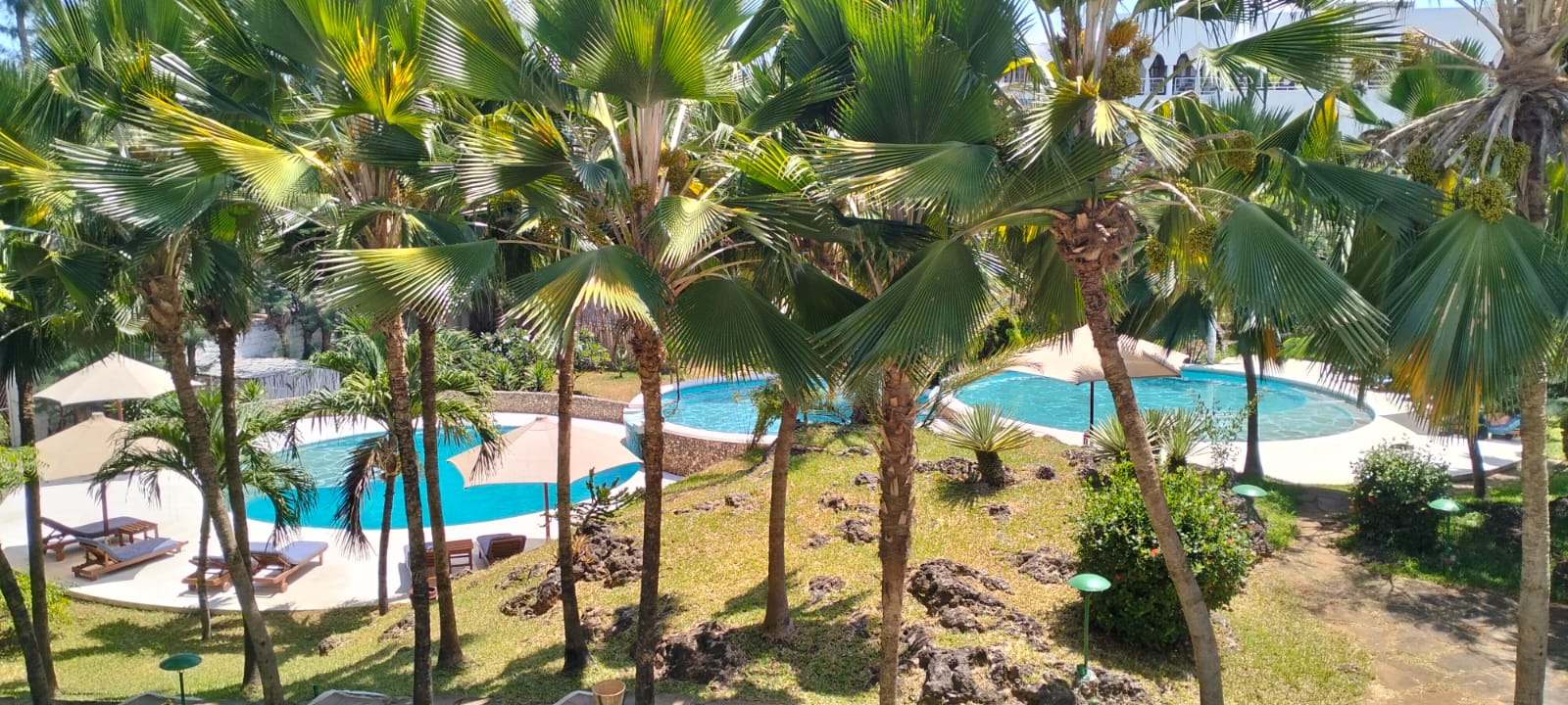 Luxury furnished 1-bedroom apartment for sale in Malindi, located at Beverly Suite on Silversands Road. Perfect for Airbnb, holiday homes, or investment. Prime coastal location with strong rental demand.