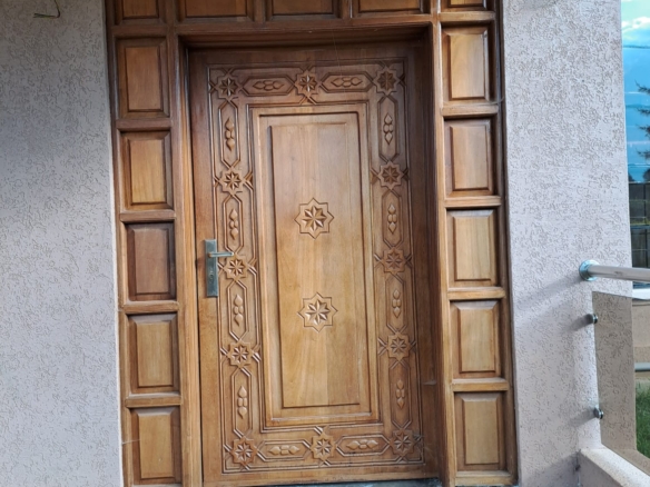 Luxury 5 bedroom all ensuite house with mahogany finishes, bamboo flooring, guest wing, and underground water tank in Baruti West, Nakuru by Mkaazi Real Estate LTD.