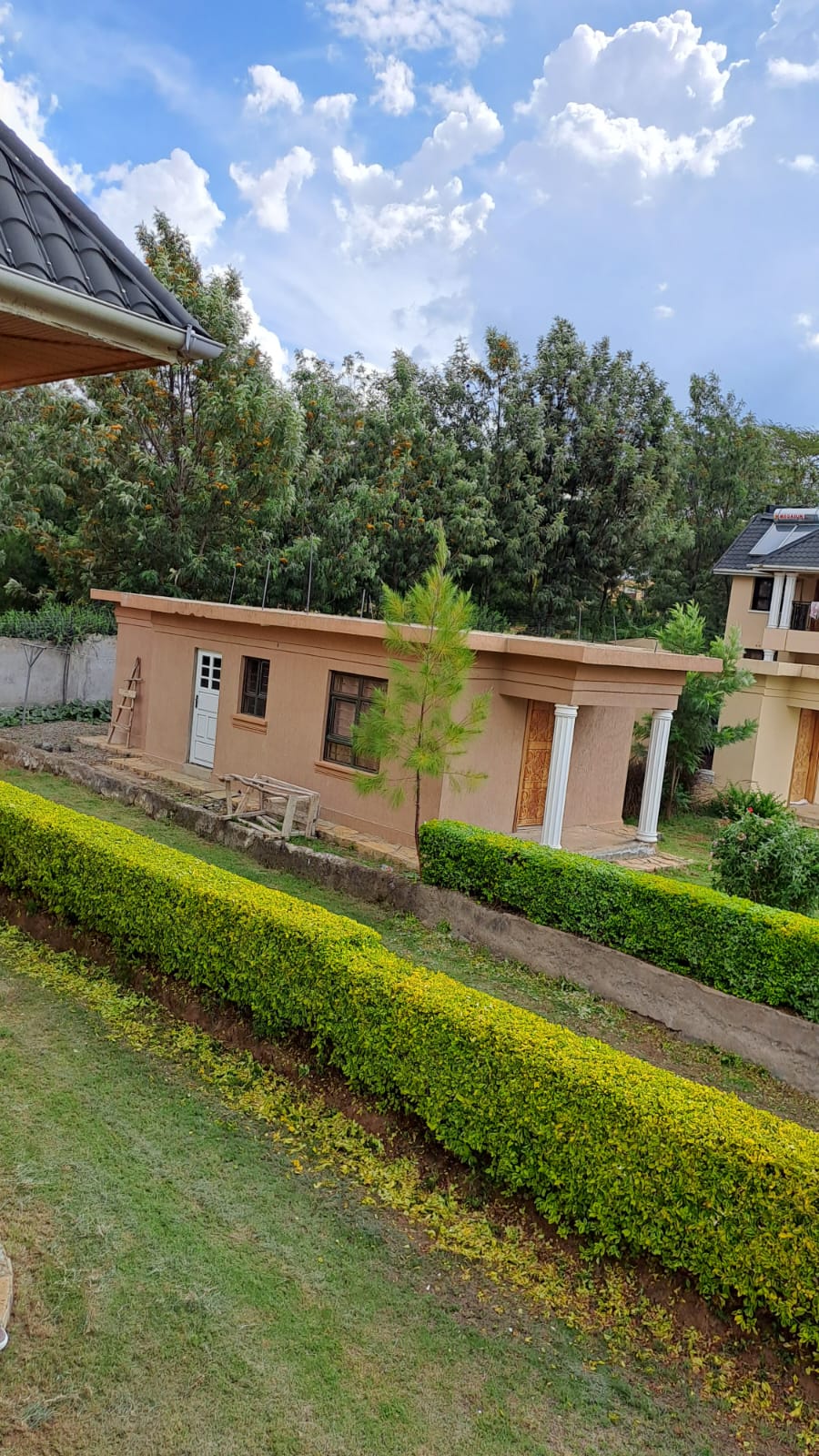 Luxury 5 bedroom all ensuite house with mahogany finishes, bamboo flooring, guest wing, and underground water tank in Baruti West, Nakuru by Mkaazi Real Estate LTD.