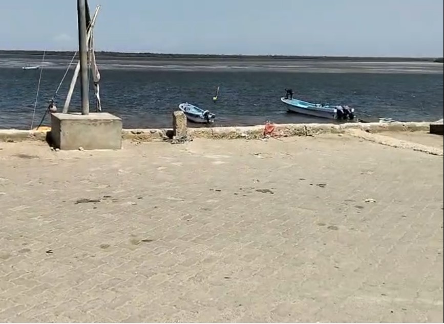 110 by 150 ft ocean view plot for sale in Lamu Town CBD ideal for residential or commercial development.