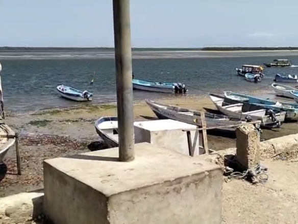 110 by 150 ft ocean view plot for sale in Lamu Town CBD ideal for residential or commercial development.