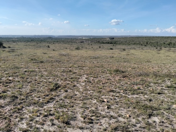 ¼ acre prime residential plot for sale in Lukenya, Machakos County, priced at Kshs 4 million, ideal for home construction or investment.