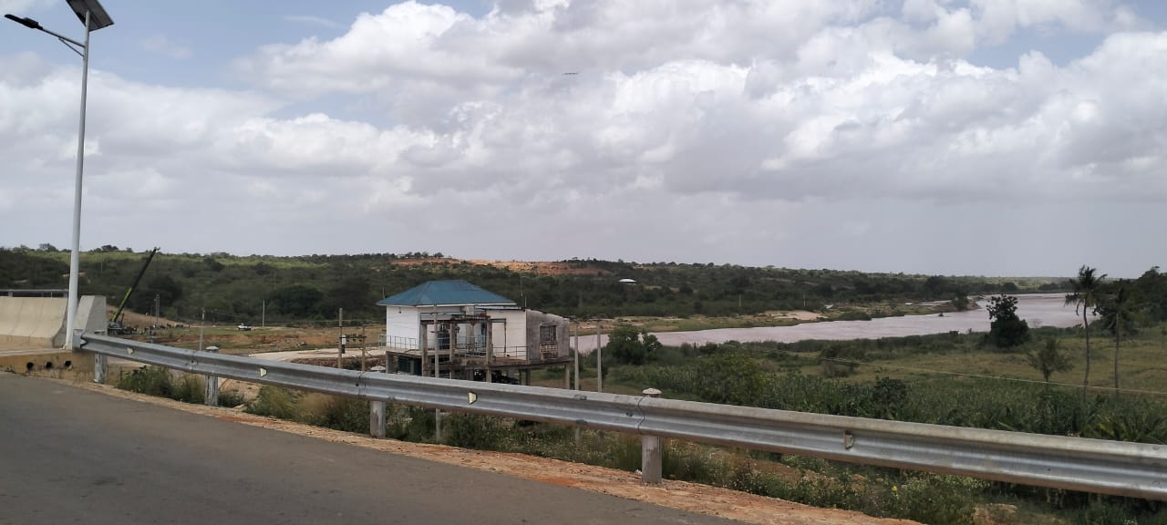 50-acre agricultural land for sale in Boyani, Baricho, located 300 meters from the tarmac road.