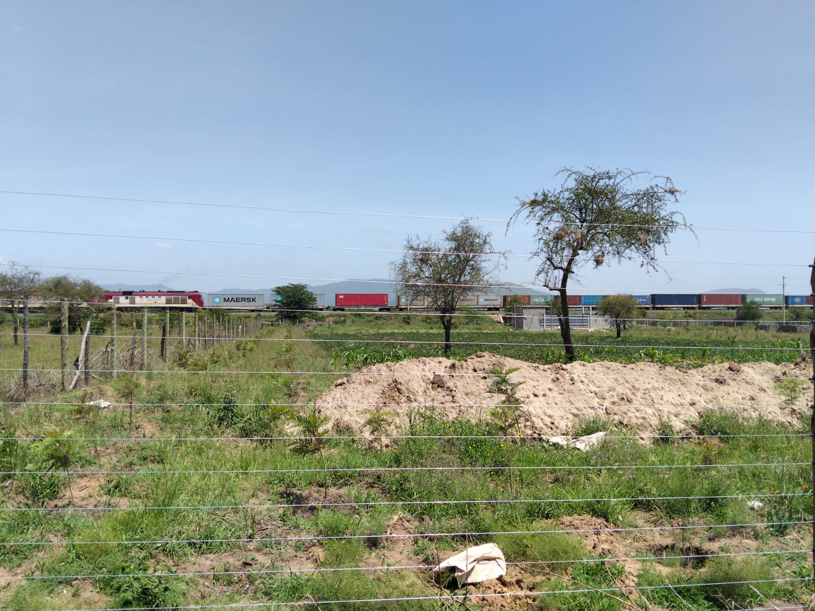400 Acres for saleon Mombasa road, Emali