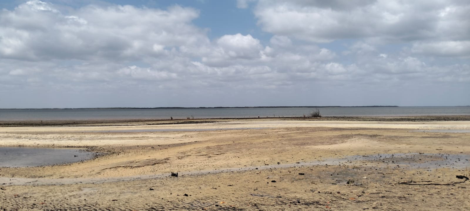 1.9-acre sandy beachfront property for sale in Mtangawanda Bori Lamu next to Bori Hotel, ideal for resort or luxury development.