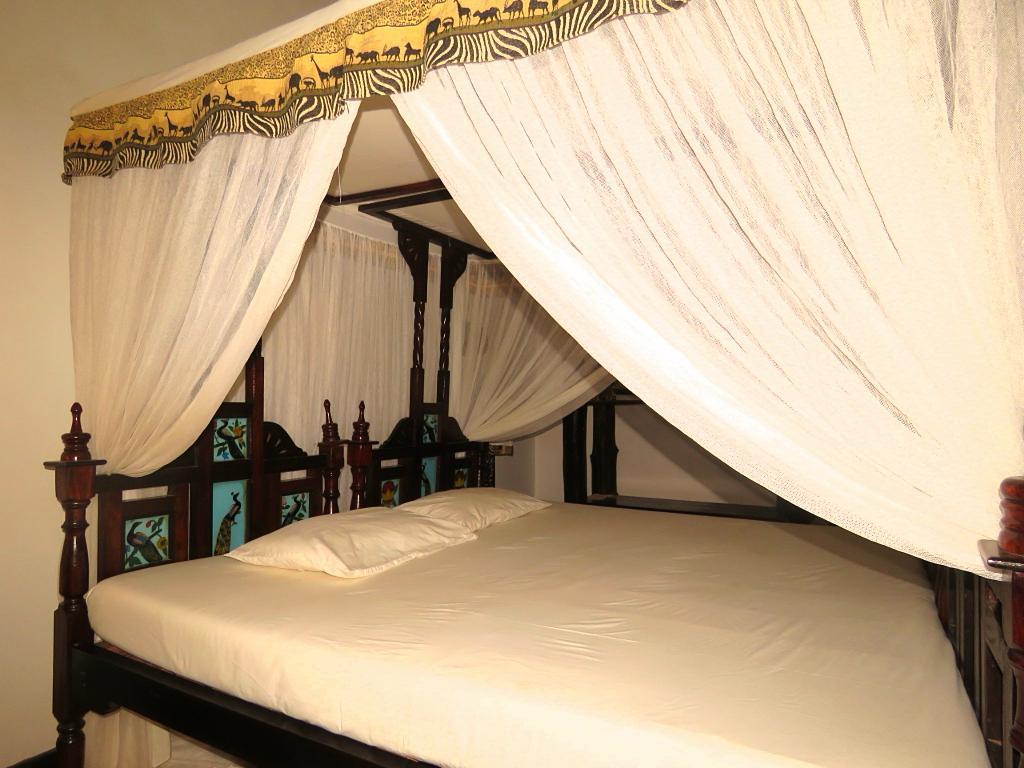 4br for sale in Malindi Frangiani road own compound 1 acre