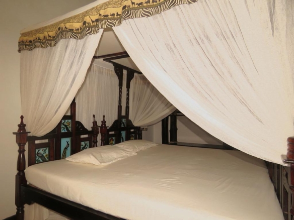 4br for sale in Malindi Frangiani road own compound 1 acre