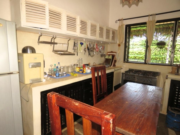 4br for sale in Malindi Frangiani road own compound 1 acre