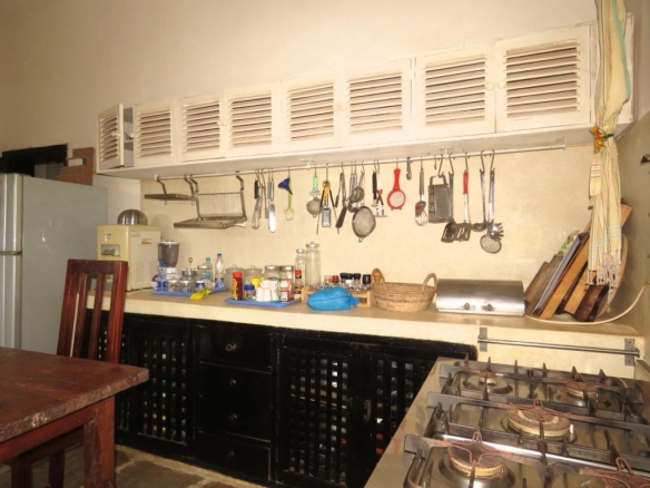 4br for sale in Malindi Frangiani road own compound 1 acre