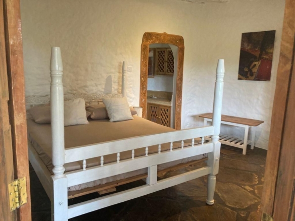 Luxury 3-bedroom en-suite villas for sale and rent in Che Shale Bay, Kenya’s prime coastal destination.