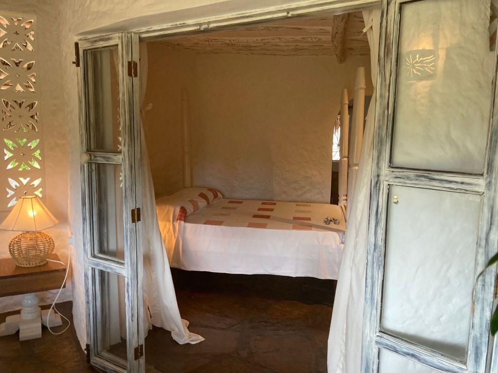 Luxury 3-bedroom en-suite villas for sale and rent in Che Shale Bay, Kenya’s prime coastal destination.