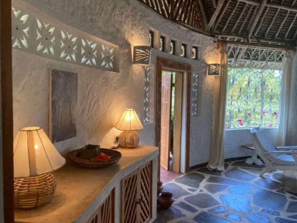 Luxury 3-bedroom en-suite villas for sale and rent in Che Shale Bay, Kenya’s prime coastal destination.