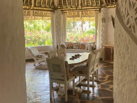 Luxury 3-bedroom en-suite villas for sale and rent in Che Shale Bay, Kenya’s prime coastal destination.