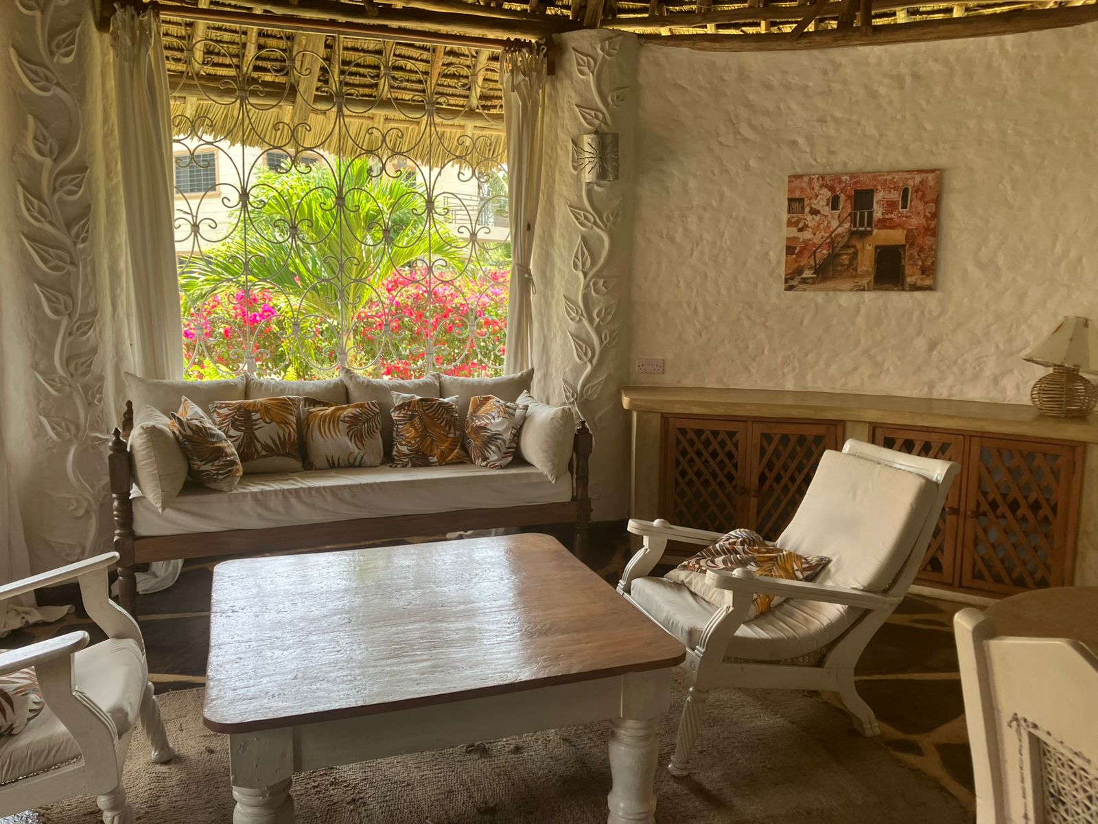 Luxury 3-bedroom en-suite villas for sale and rent in Che Shale Bay, Kenya’s prime coastal destination.