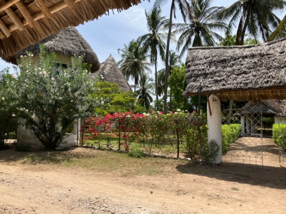 Luxury 3-bedroom en-suite villas for sale and rent in Che Shale Bay, Kenya’s prime coastal destination.