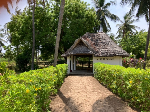 Luxury 3-bedroom en-suite villas for sale and rent in Che Shale Bay, Kenya’s prime coastal destination.