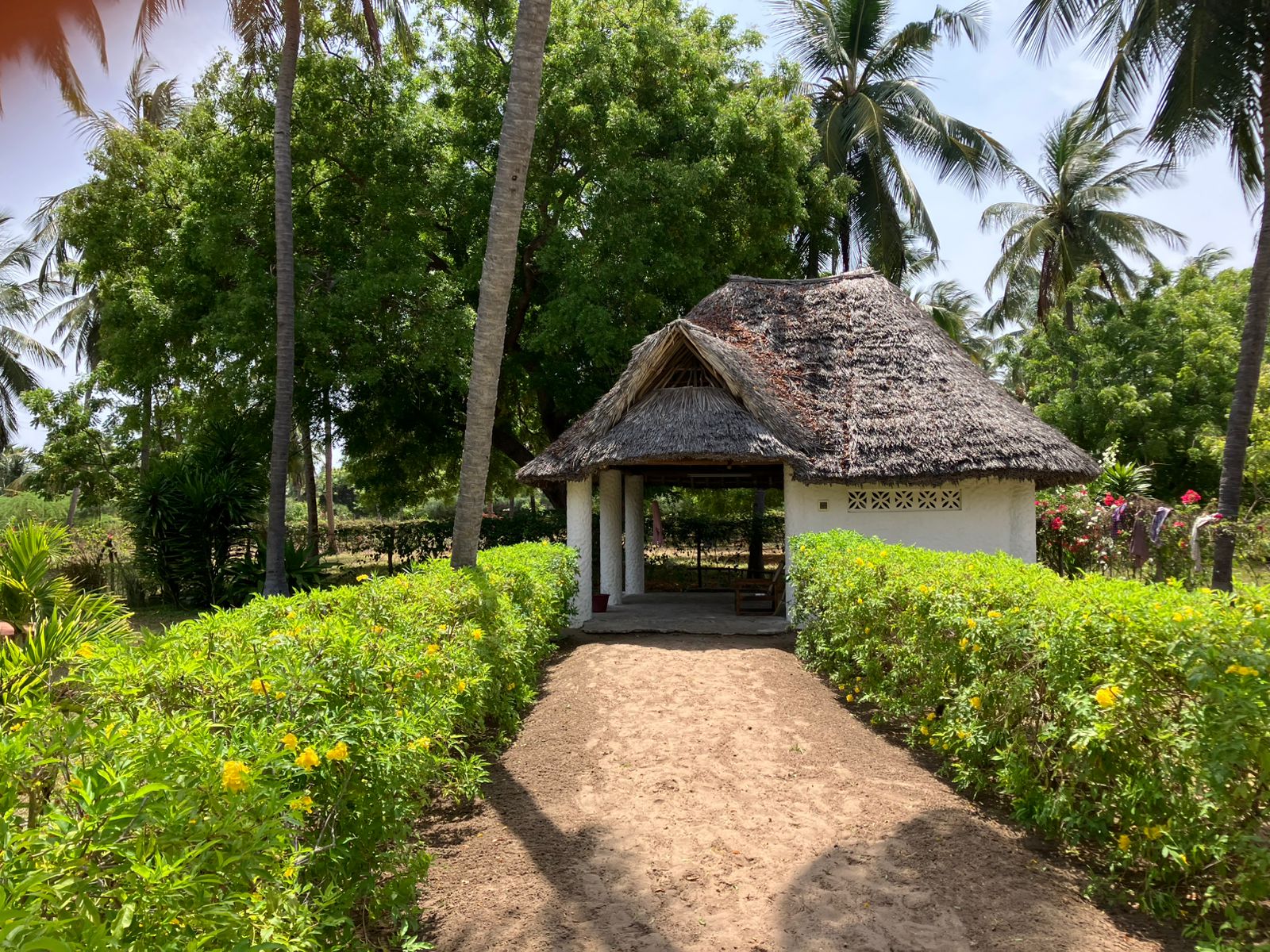 Luxury 3-bedroom en-suite villas for sale and rent in Che Shale Bay, Kenya’s prime coastal destination.