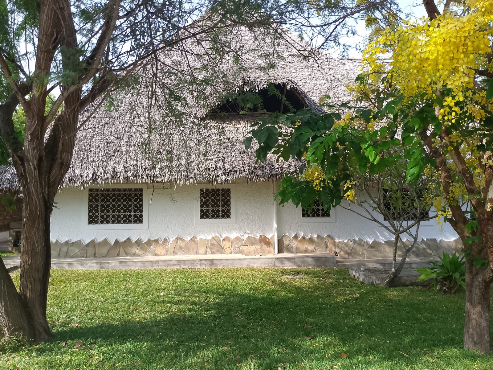 4 br for rent in Malindi Kibokoni Residence