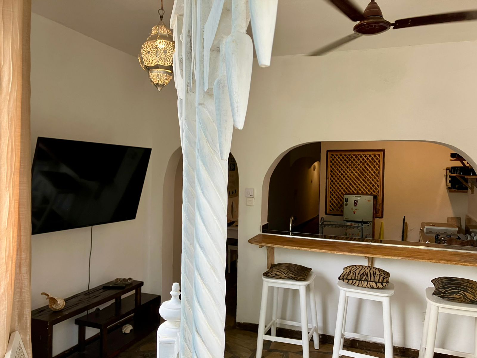 1.5-bedroom beachfront apartment at Oasis Malindi with ocean and pool views, available for short- and long-term rent.