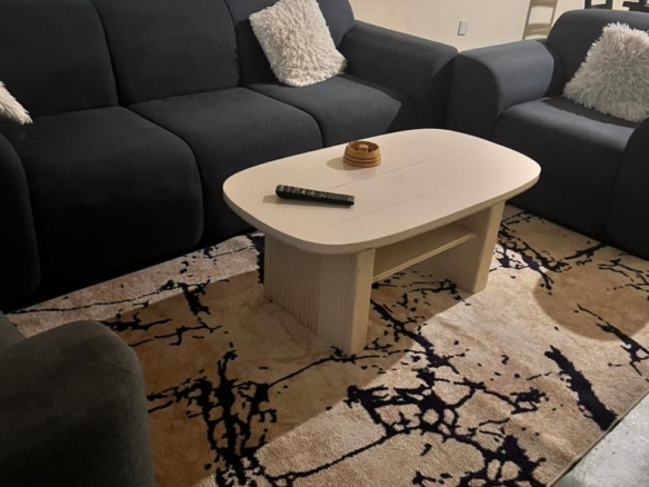 3-bedroom apartment for rent at Malindi Complex in Malindi CBD with flexible rental options and Safaricom WiFi available.