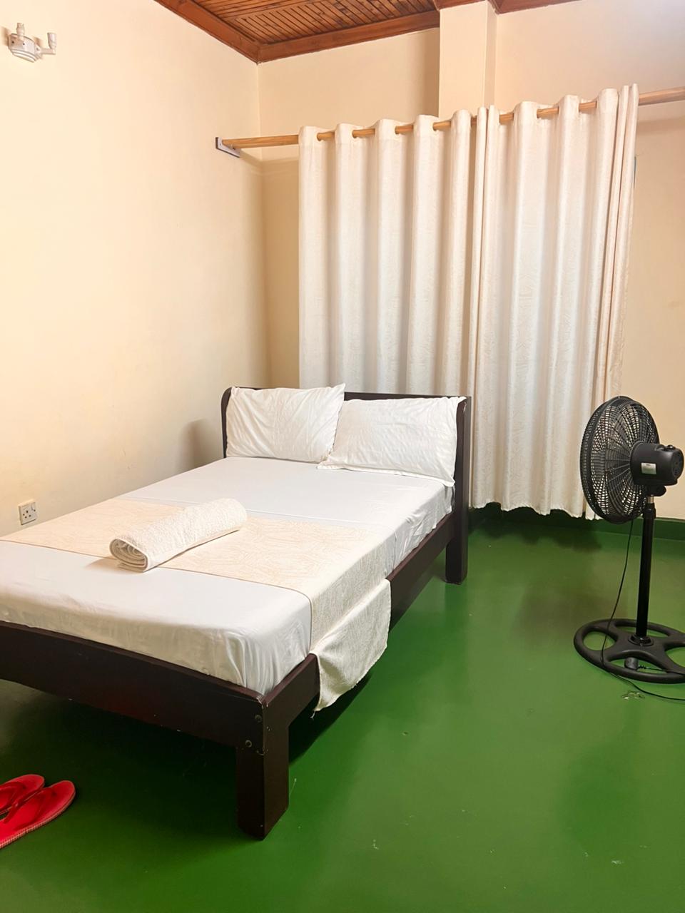 3-bedroom apartment for rent at Malindi Complex in Malindi CBD with flexible rental options and Safaricom WiFi available.