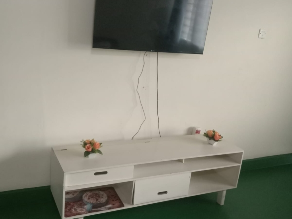 3-bedroom apartment for rent at Malindi Complex in Malindi CBD with flexible rental options and Safaricom WiFi available.