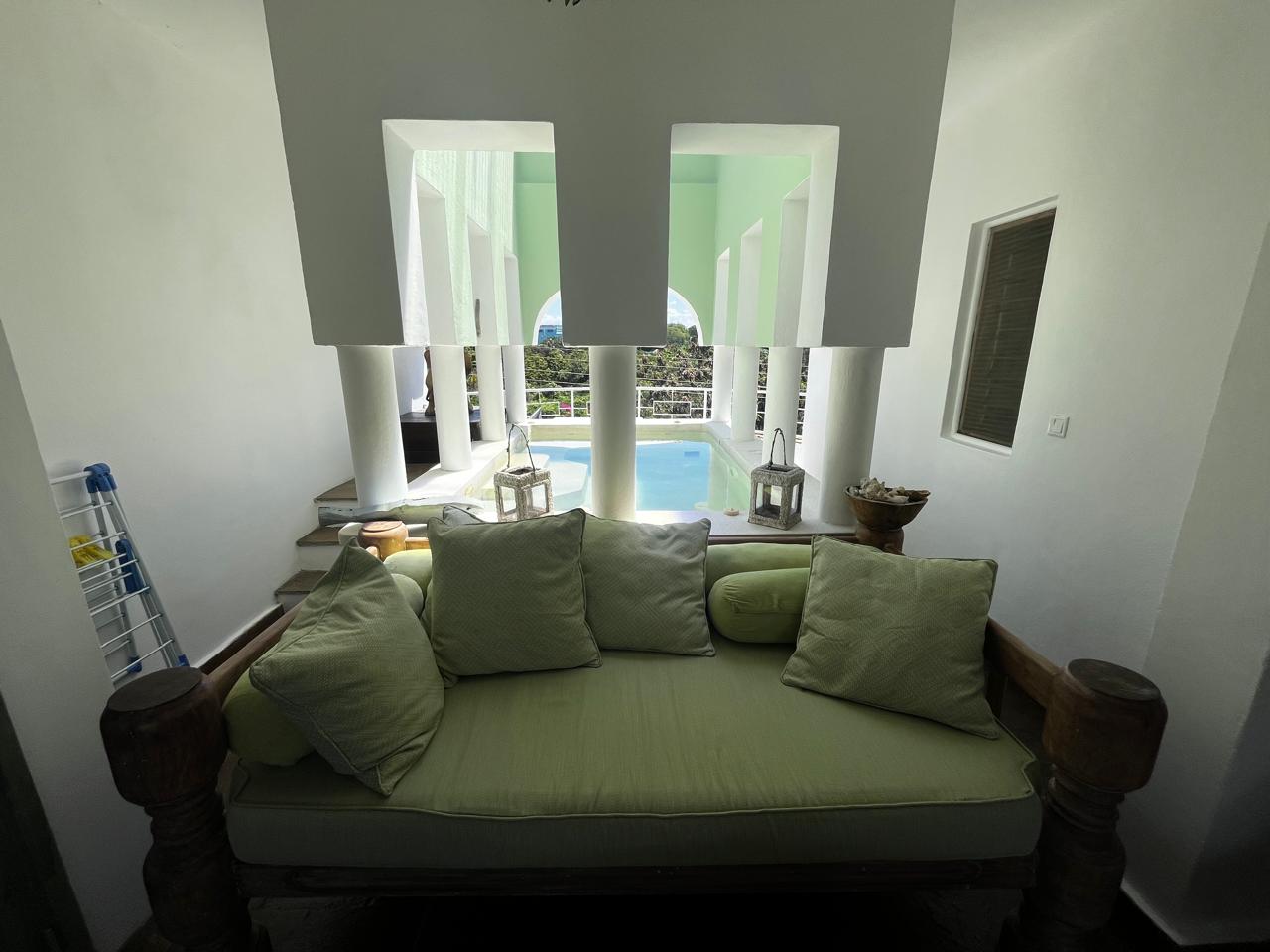 Luxury penthouse studio with private jacuzzi for short-term rental at Beverly Suites, Silversands Road, 100 meters from the beach.