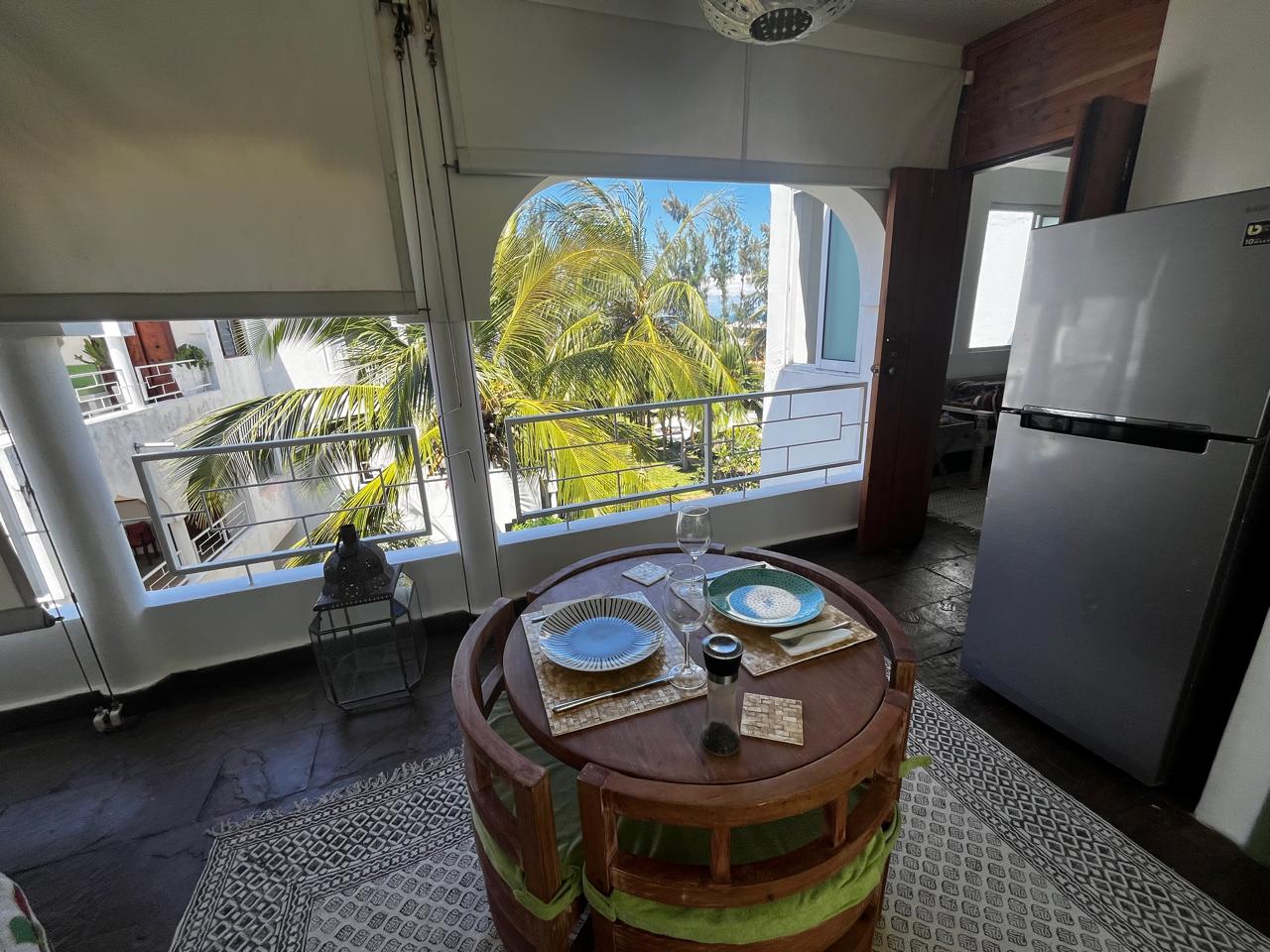 Luxury penthouse studio with private jacuzzi for short-term rental at Beverly Suites, Silversands Road, 100 meters from the beach.