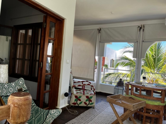 Luxury penthouse studio with private jacuzzi for short-term rental at Beverly Suites, Silversands Road, 100 meters from the beach.