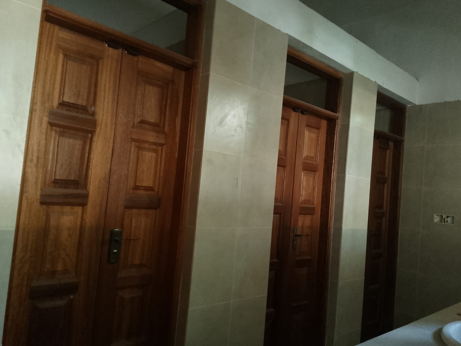 Prime restaurant space to let near Oasis Mall along Lamu Road, featuring high visibility, busy street frontage, and proximity to the beach.