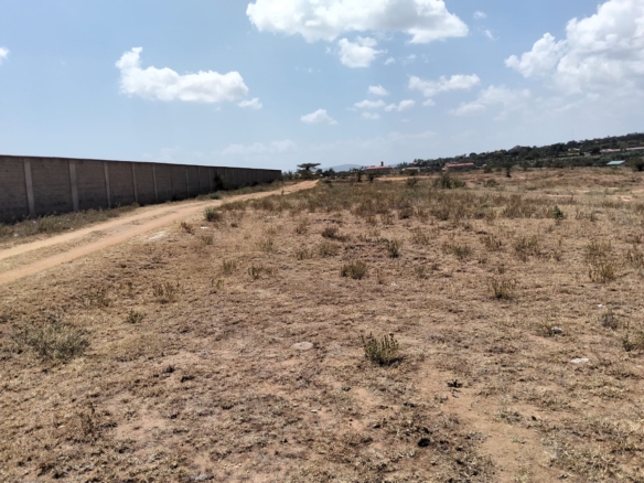 20 acres of prime commercial land for sale near Kyumbi Town at Machakos Junction, just 30 meters from Mombasa Road.