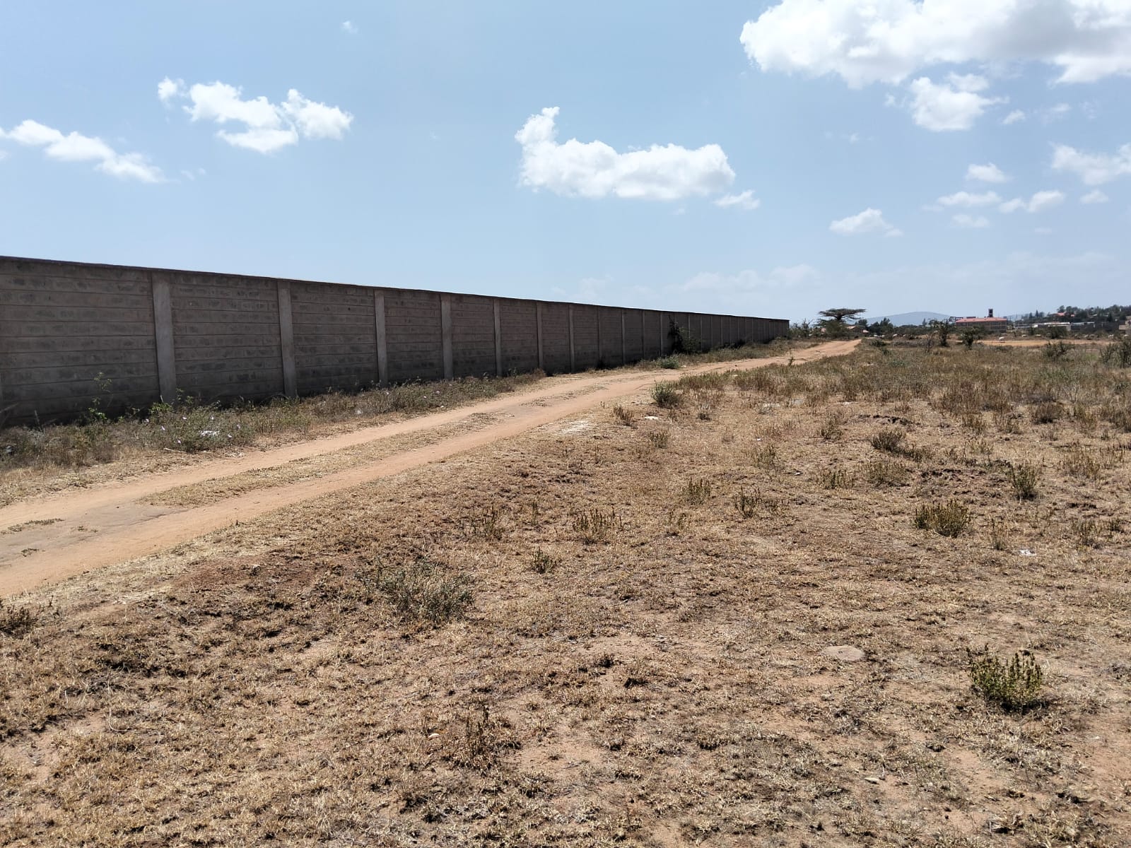 20 acres of prime commercial land for sale near Kyumbi Town at Machakos Junction, just 30 meters from Mombasa Road.