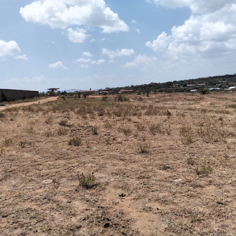 20 acres of prime commercial land for sale near Kyumbi Town at Machakos Junction, just 30 meters from Mombasa Road.