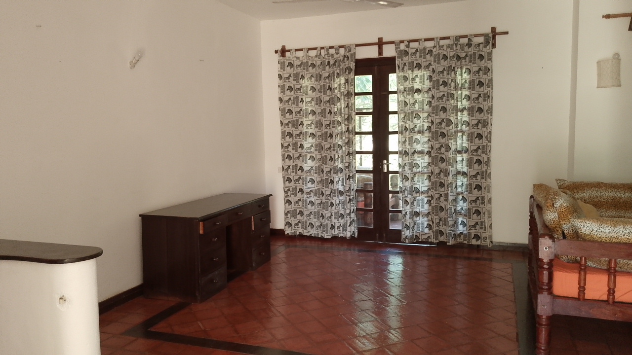 Spacious furnished 2-bedroom beachfront home with pool and garden in Kilimandogo Malindi for rent.