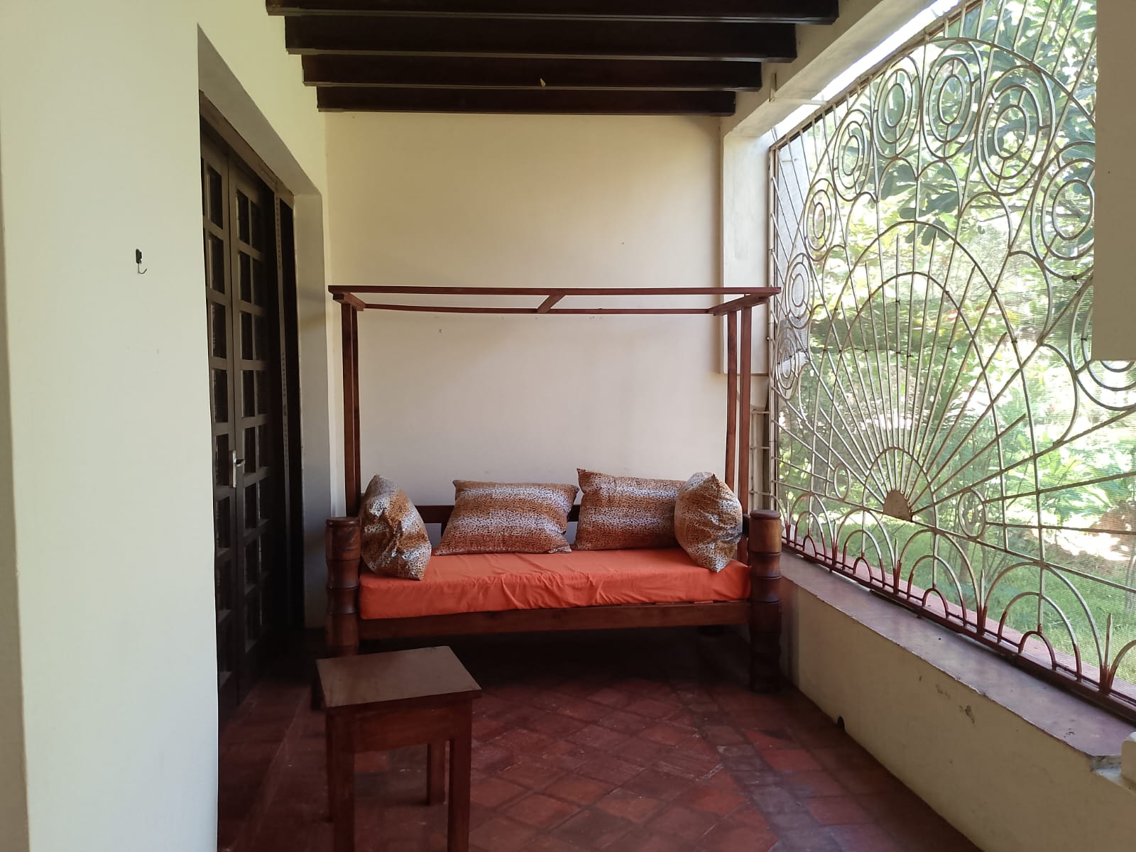 Spacious furnished 2-bedroom beachfront home with pool and garden in Kilimandogo Malindi for rent.