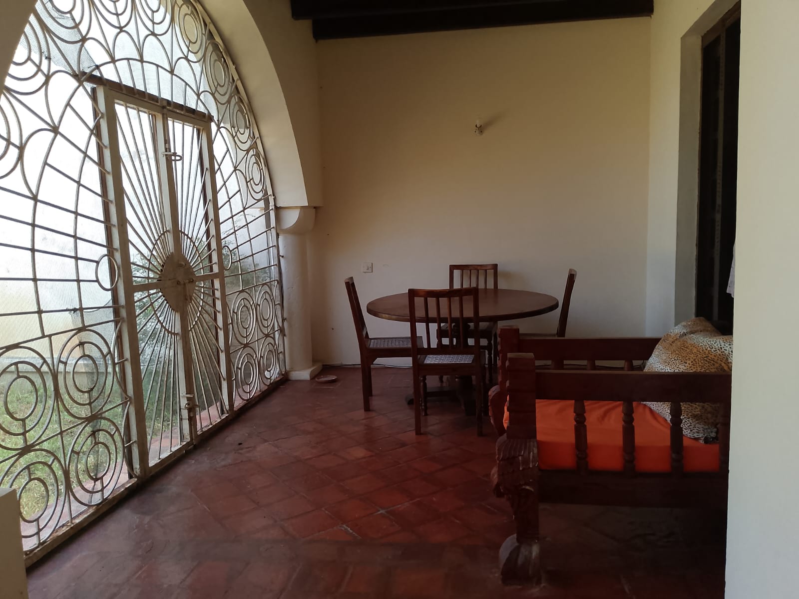 Spacious furnished 2-bedroom beachfront home with pool and garden in Kilimandogo Malindi for rent.