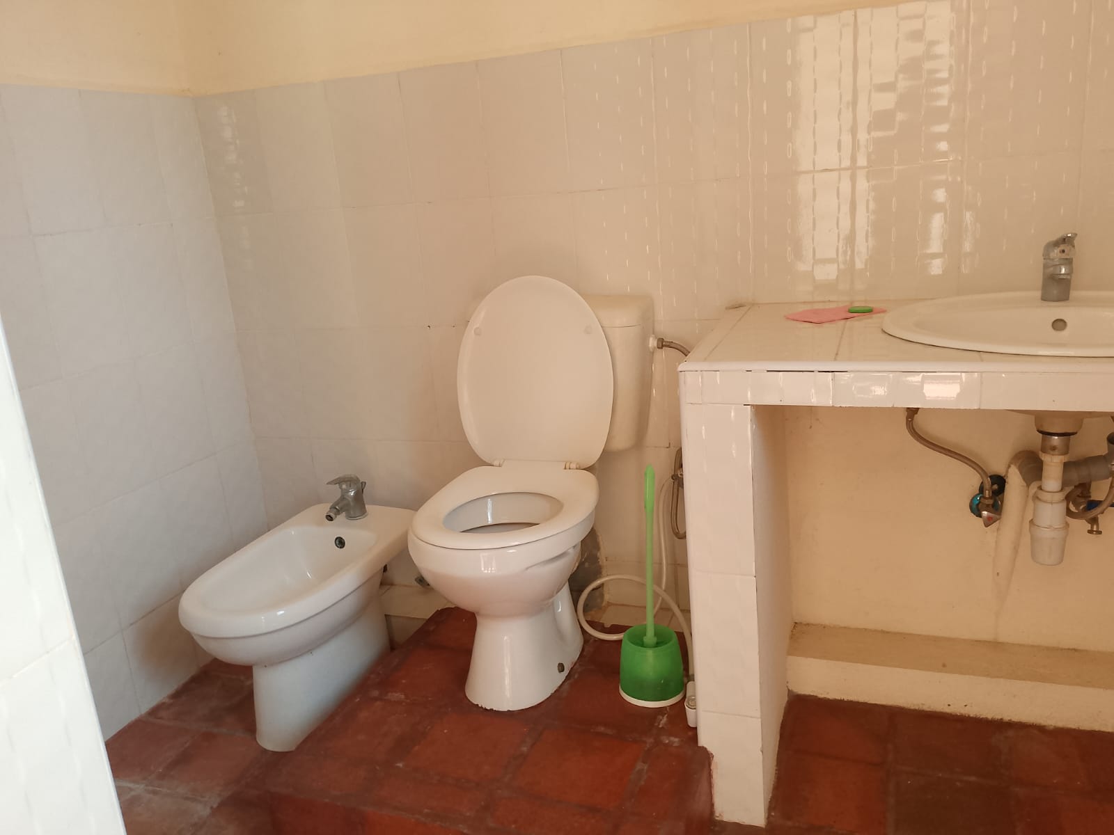 Spacious furnished 2-bedroom beachfront home with pool and garden in Kilimandogo Malindi for rent.