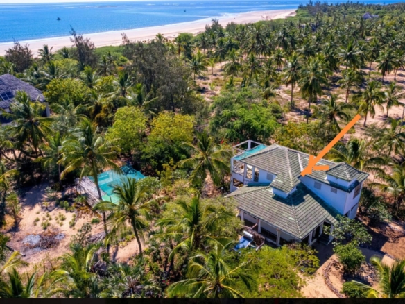 3-bedroom coastal home on 1-acre titled plot in Che Shale with solar panels, rainwater harvesting, balcony, and verandah. Expansion potential on adjoining 3/4-acre land.