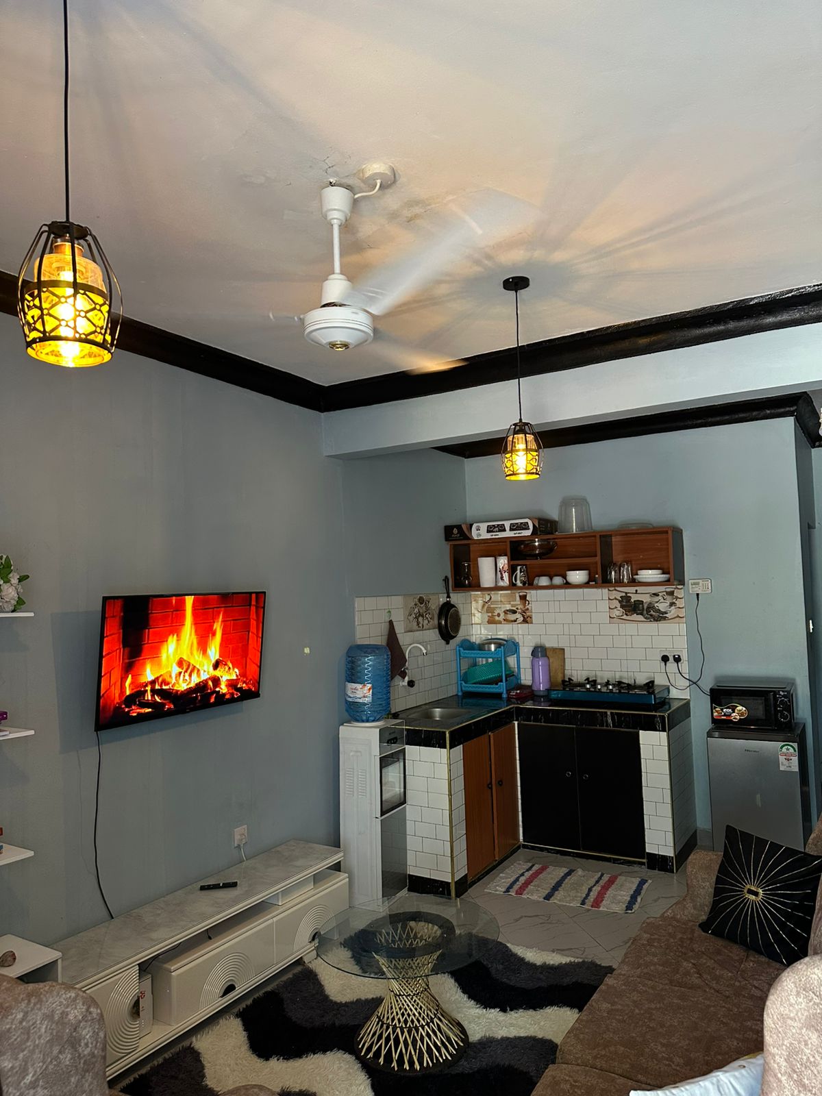 Furnished 1-bedroom shortlet apartment in Kibokoni Malindi with Wi-Fi, AC, parking, and kitchen for KES 3,500 per night.