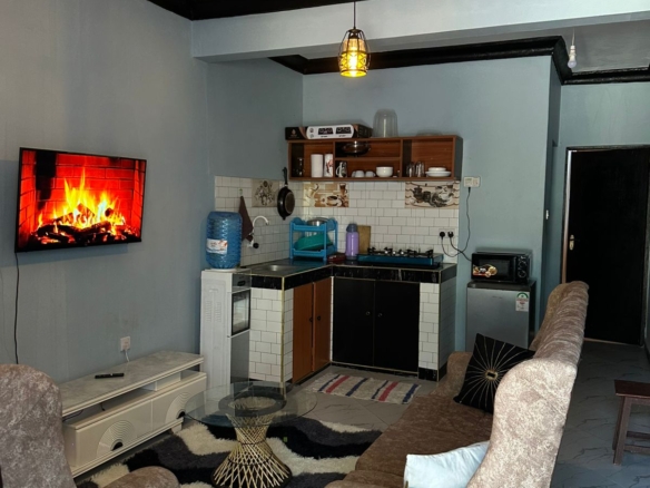 Furnished 1-bedroom shortlet apartment in Kibokoni Malindi with Wi-Fi, AC, parking, and kitchen for KES 3,500 per night.