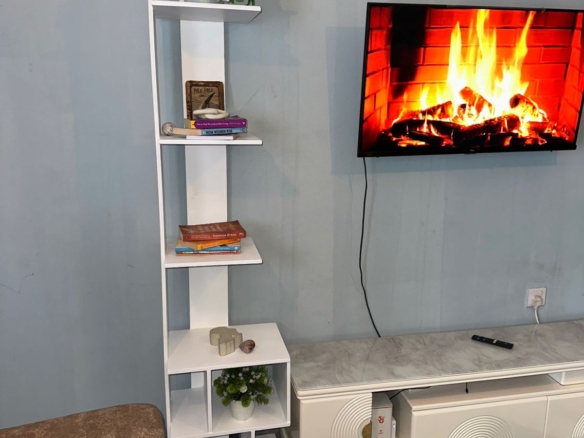 Furnished 1-bedroom shortlet apartment in Kibokoni Malindi with Wi-Fi, AC, parking, and kitchen for KES 3,500 per night.