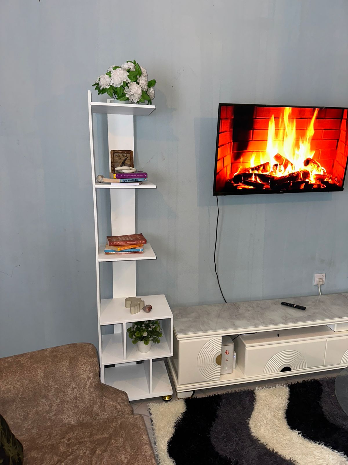 Furnished 1-bedroom shortlet apartment in Kibokoni Malindi with Wi-Fi, AC, parking, and kitchen for KES 3,500 per night.