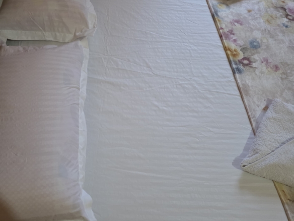 Furnished 1-bedroom shortlet apartment in Kibokoni Malindi with Wi-Fi, AC, parking, and kitchen for KES 3,500 per night.