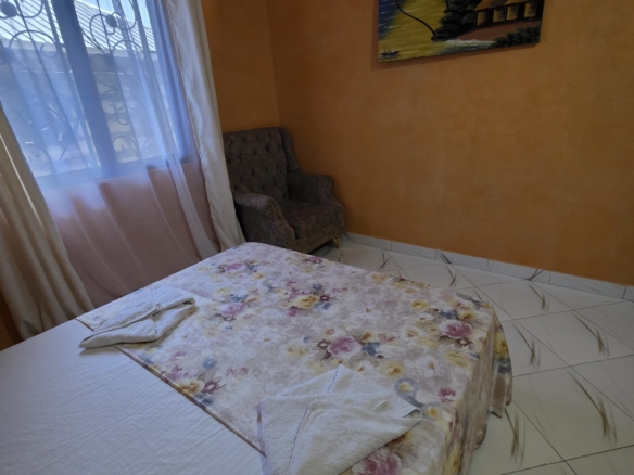 Furnished 1-bedroom shortlet apartment in Kibokoni Malindi with Wi-Fi, AC, parking, and kitchen for KES 3,500 per night.