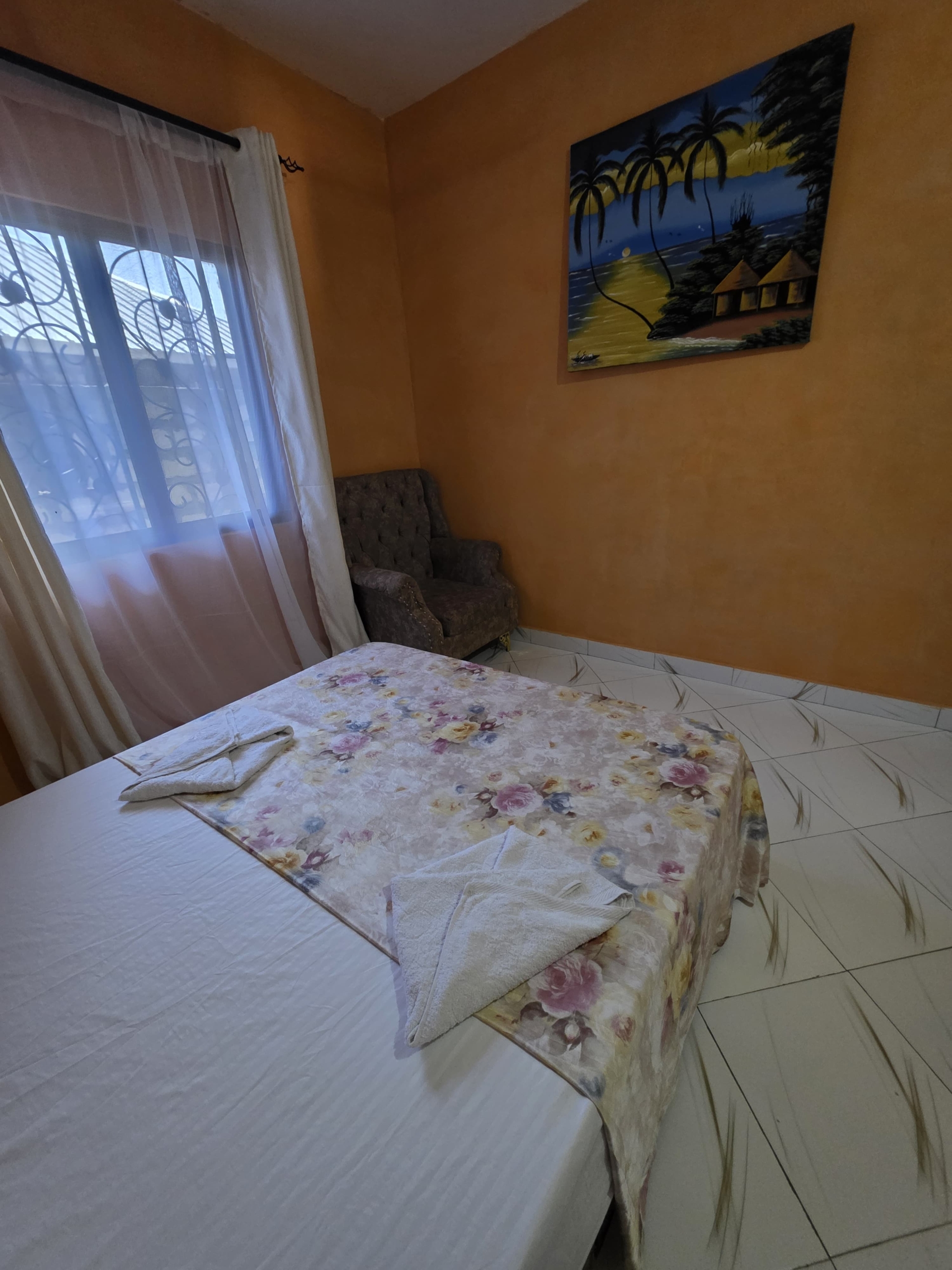 Furnished 1-bedroom shortlet apartment in Kibokoni Malindi with Wi-Fi, AC, parking, and kitchen for KES 3,500 per night.